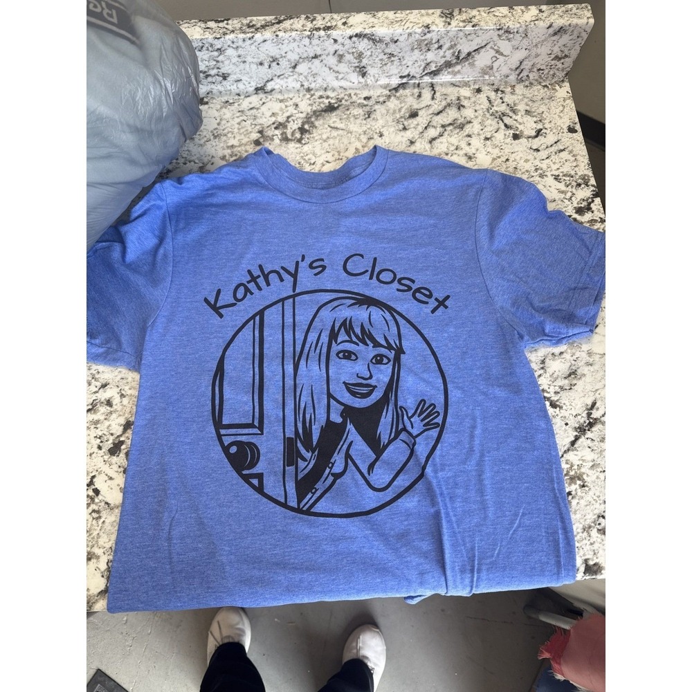Kathy's Closet T-Shirt Unisex Size LARGE